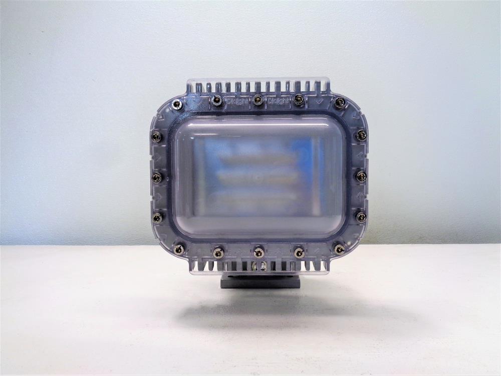 https://www.slevysurplus.com/Content/Images/ItemImages/101065_1.%20dialight%20led%20exterior%20light%20(1).jpg