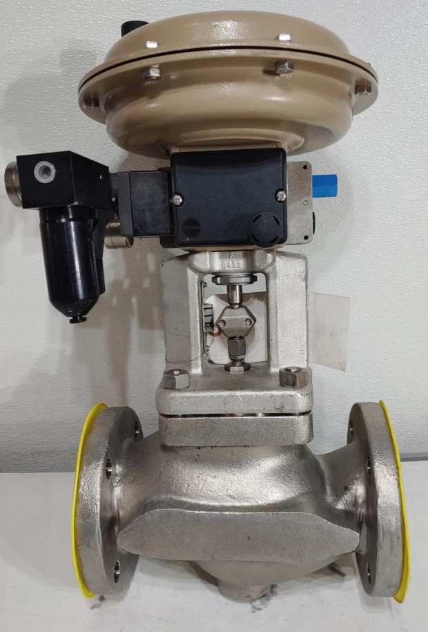 SAMSON 3" 150# CF8M Control Valve Model 3277 with 3730-3 HART Capable Positioner