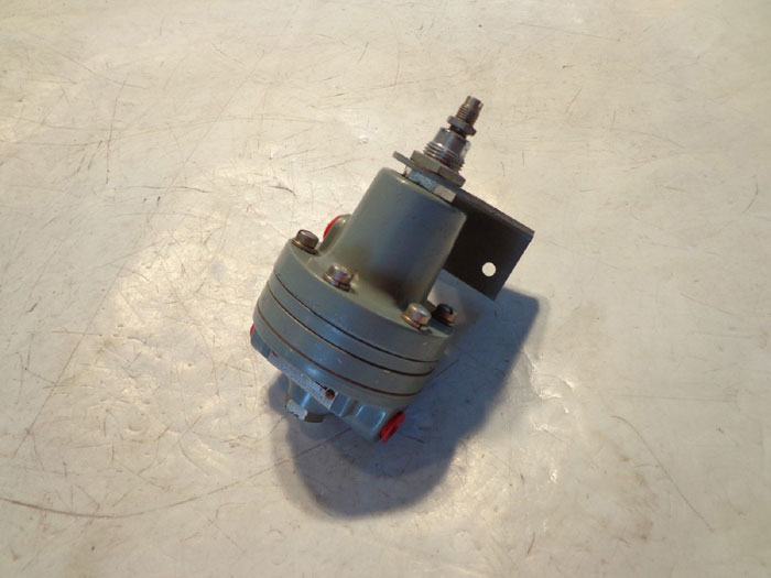 MOORE PNEUMATIC RELAY - 661A2 / 661A2R