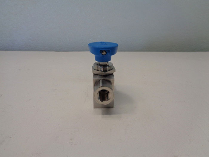 Hoke Selecto-Mite 3-Way 1/4" Ball Valve, Stainless 7165F4Y- DOPAK **LOT OF (2)**